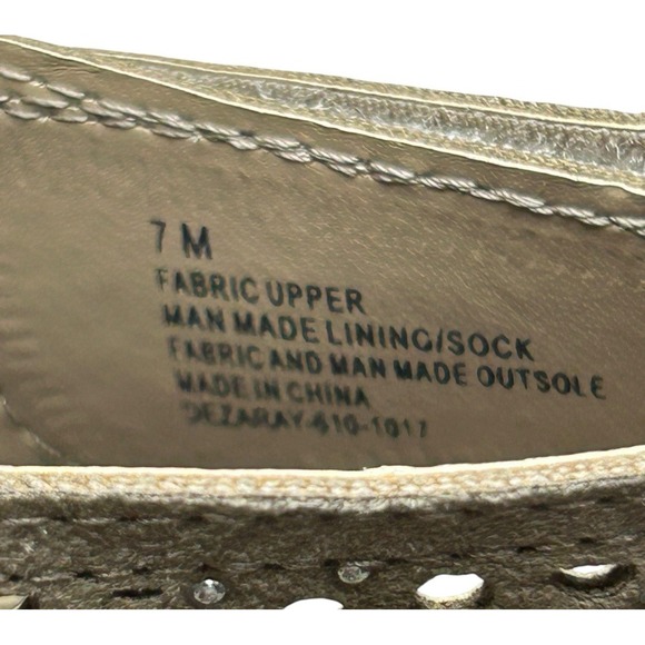 David Aaron Perforated Peep Toe Heeled Booties Womens Size 7M Beige with Silver - Picture 12 of 13